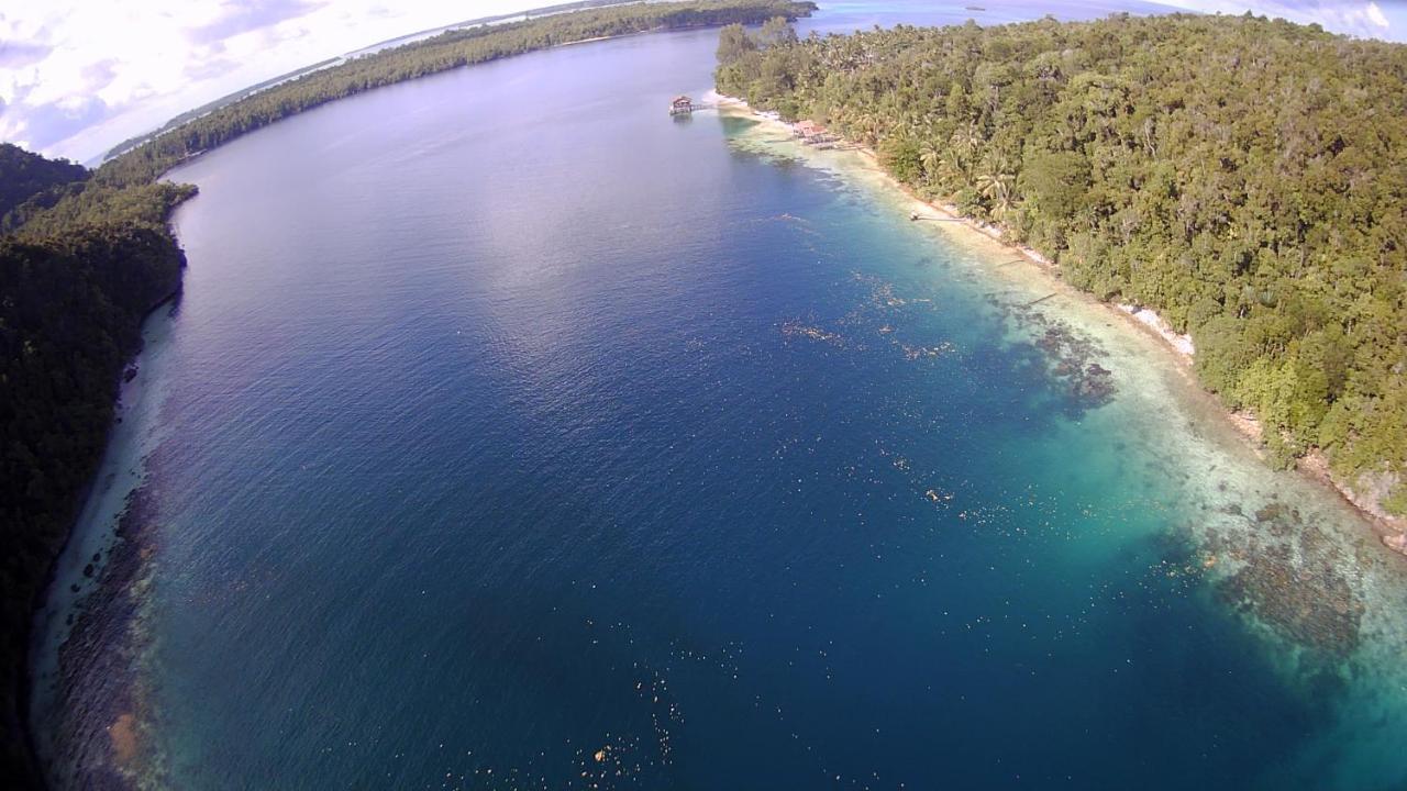 Meos Ambower Homestay Raja Ampat Fam Dış mekan fotoğraf