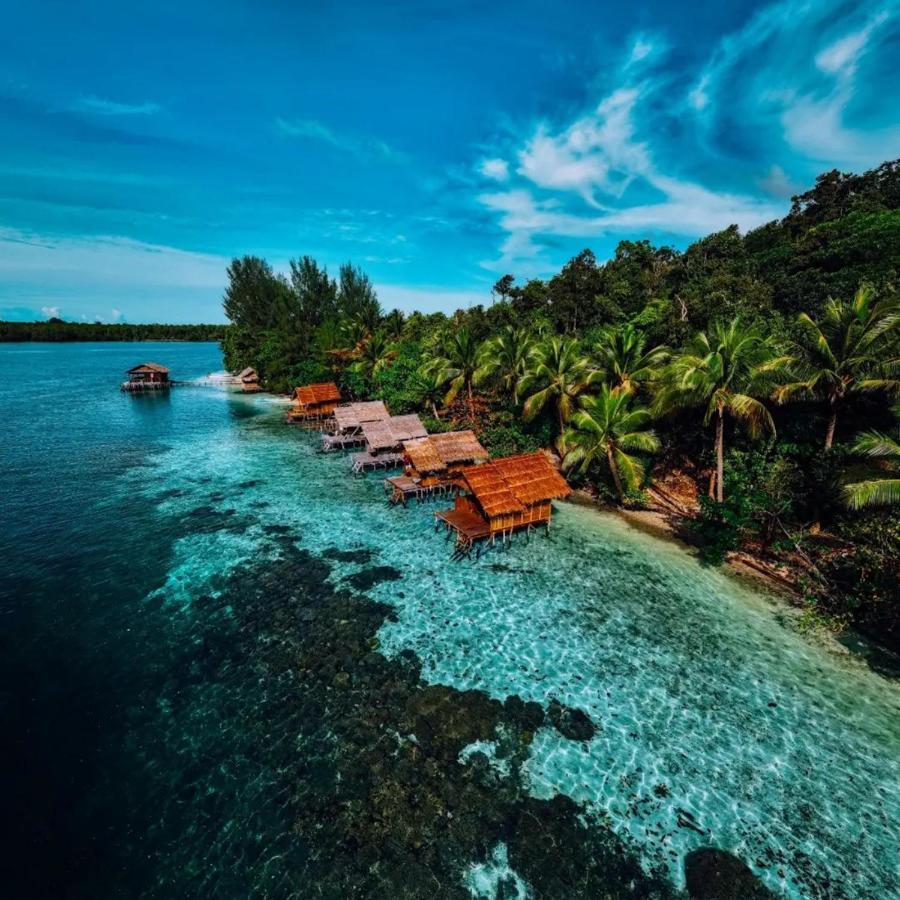 Meos Ambower Homestay Raja Ampat Fam Dış mekan fotoğraf