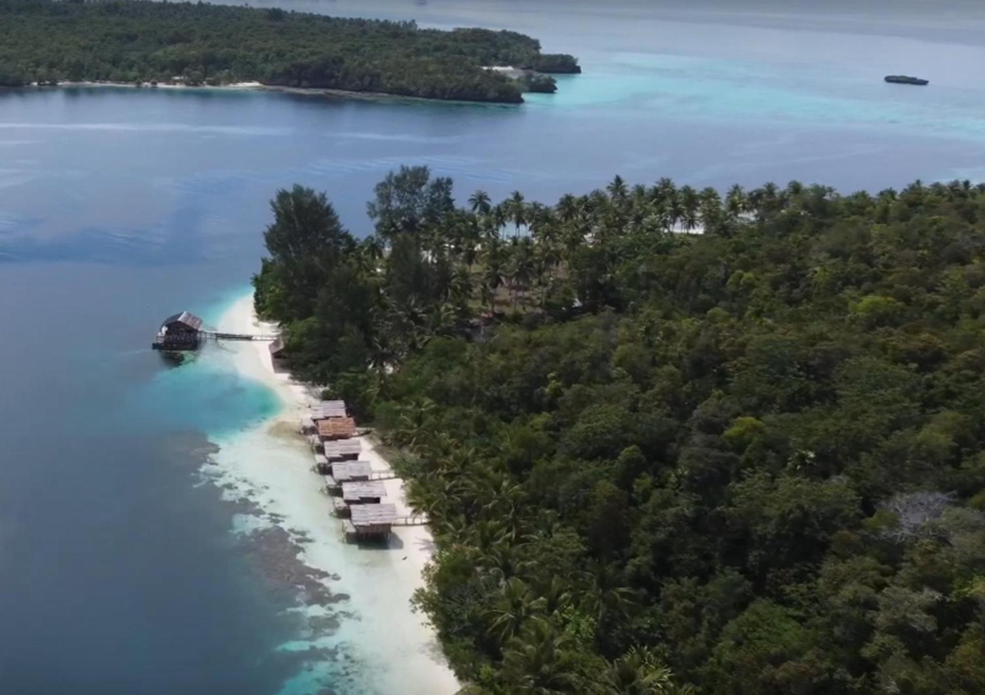 Meos Ambower Homestay Raja Ampat Fam Dış mekan fotoğraf