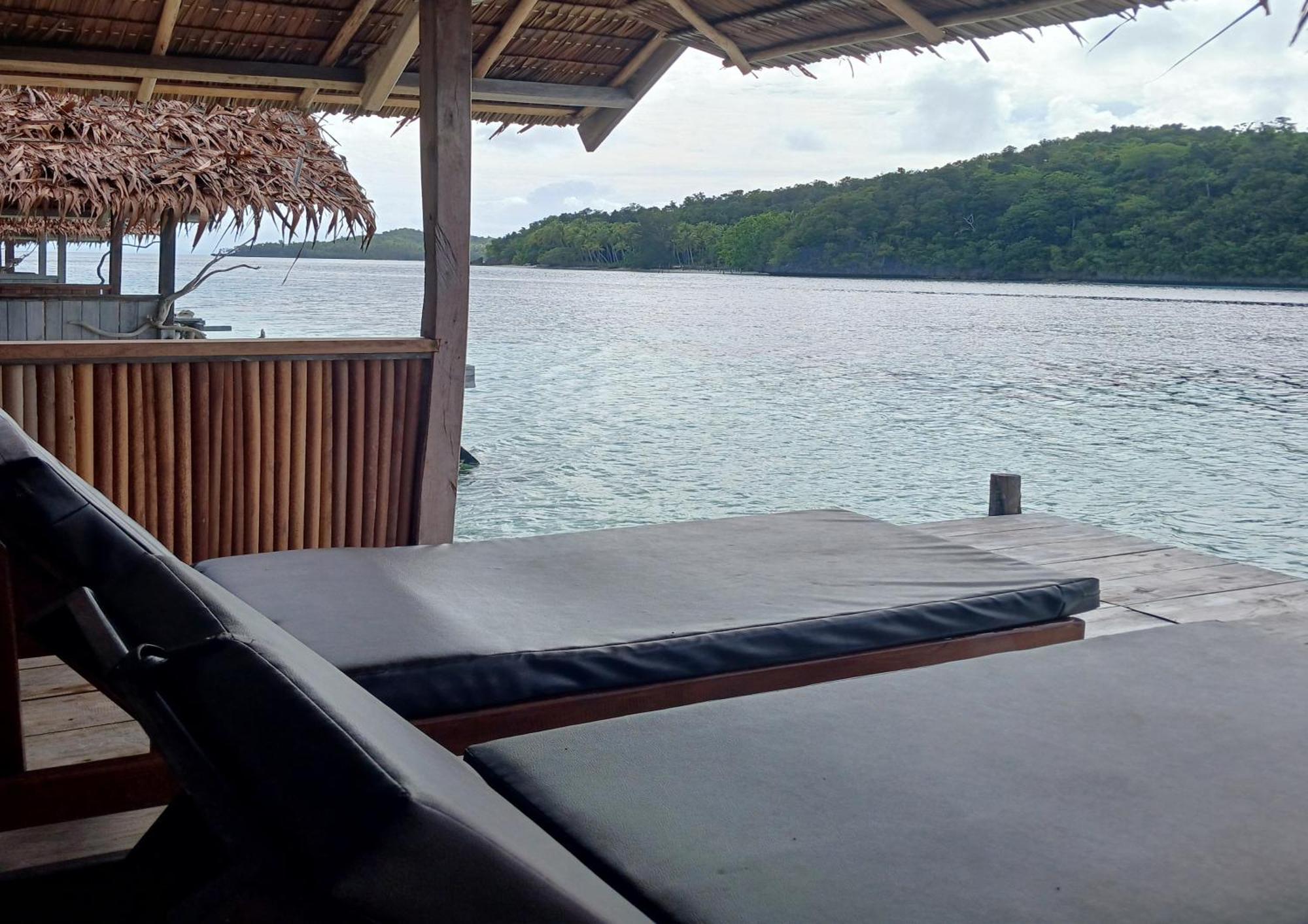 Meos Ambower Homestay Raja Ampat Fam Dış mekan fotoğraf